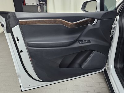 2019 Tesla MODEL X — миниатюра 14