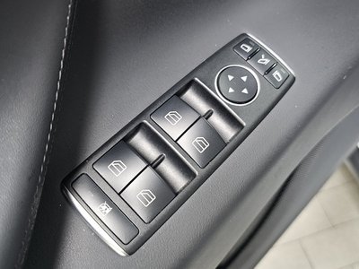 2019 Tesla MODEL X — миниатюра 26