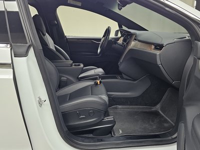 2019 Tesla MODEL X — миниатюра 16