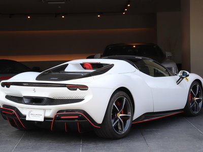صورة 6 لـ 2023 Ferrari 296 GTS
