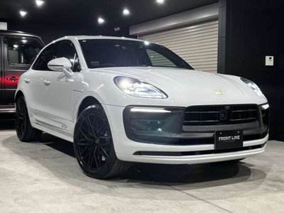 PORSCHE MACAN - 10