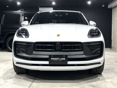 PORSCHE MACAN - 5