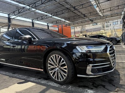 AUDI A8 - 1