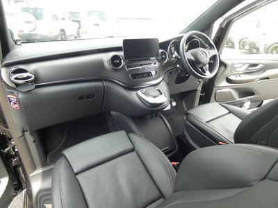 2023 Mercedes-BENZ V-CLASS 照片 4