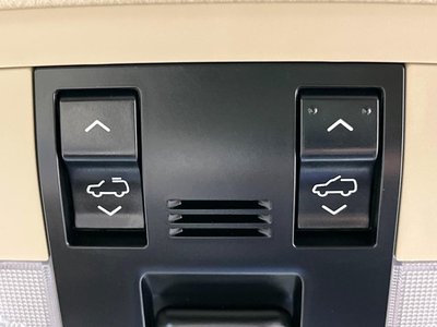 TOYOTA LAND CRUISER PRADO - 7