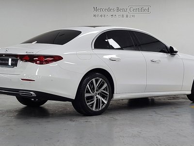 MERCEDES-BENZ E-CLASS - 5