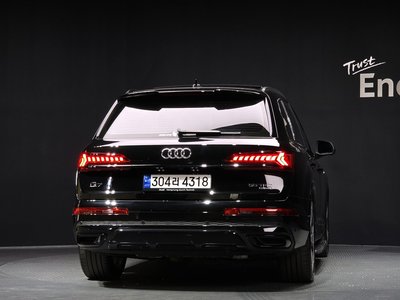 AUDI Q7 - 3