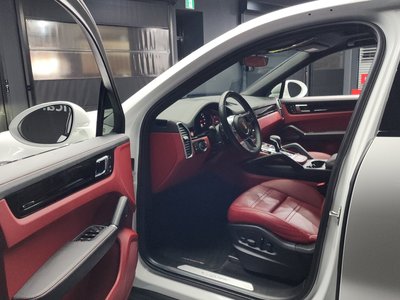 PORSCHE CAYENNE - 10