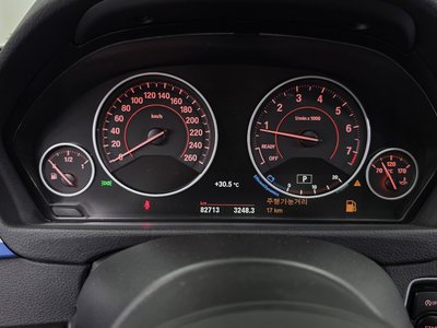 صورة 8 لـ 2016 BMW 3 SERIES