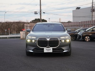 BMW 7 SERIES - 2