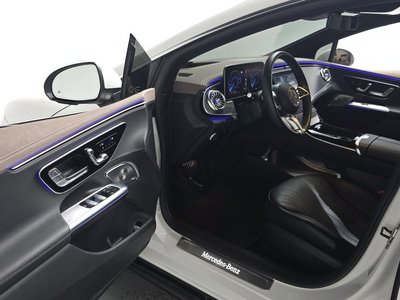 MERCEDES-BENZ EQE - 10