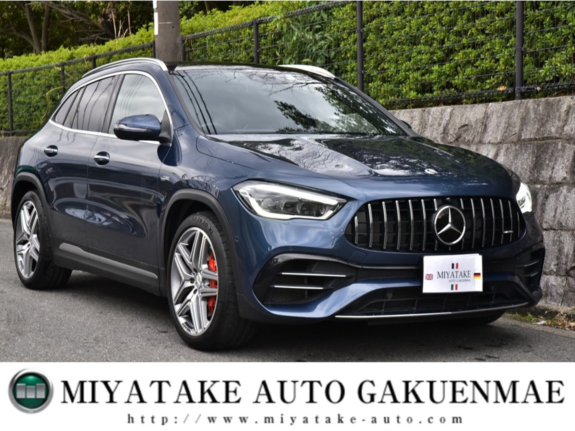 MERCEDES-BENZ GLA AMG - View 1