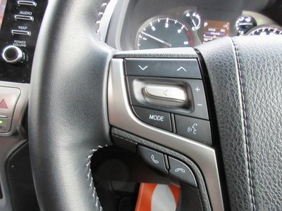 TOYOTA LAND CRUISER PRADO - 10