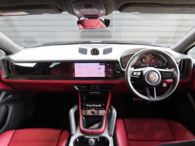 PORSCHE CAYENNE - 10
