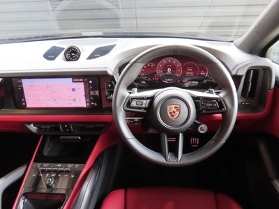 PORSCHE CAYENNE - 9