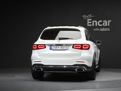 MERCEDES-BENZ GLC - 3