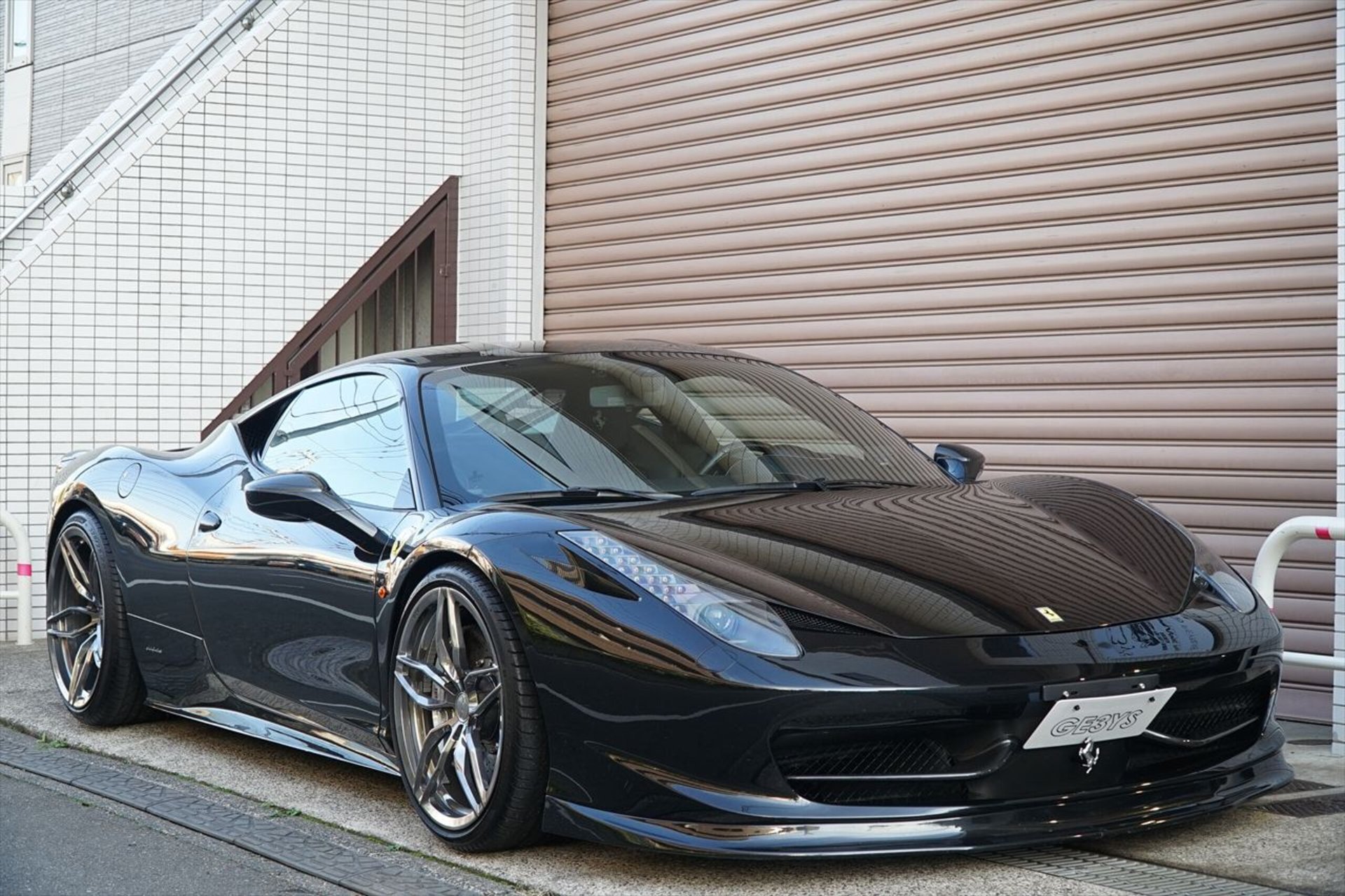 FERRARI 458 ITALIA - View 1