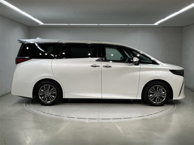 2024 Toyota ALPHARD — фото 4