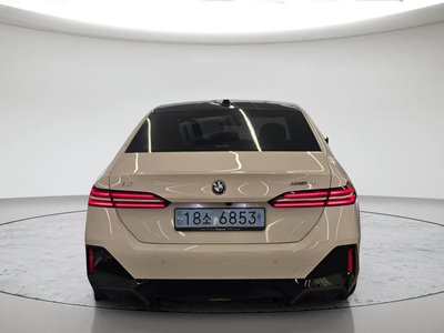2023 BMW I5 — фото 3