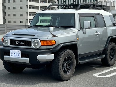 TOYOTA FJ CRUISER - 1