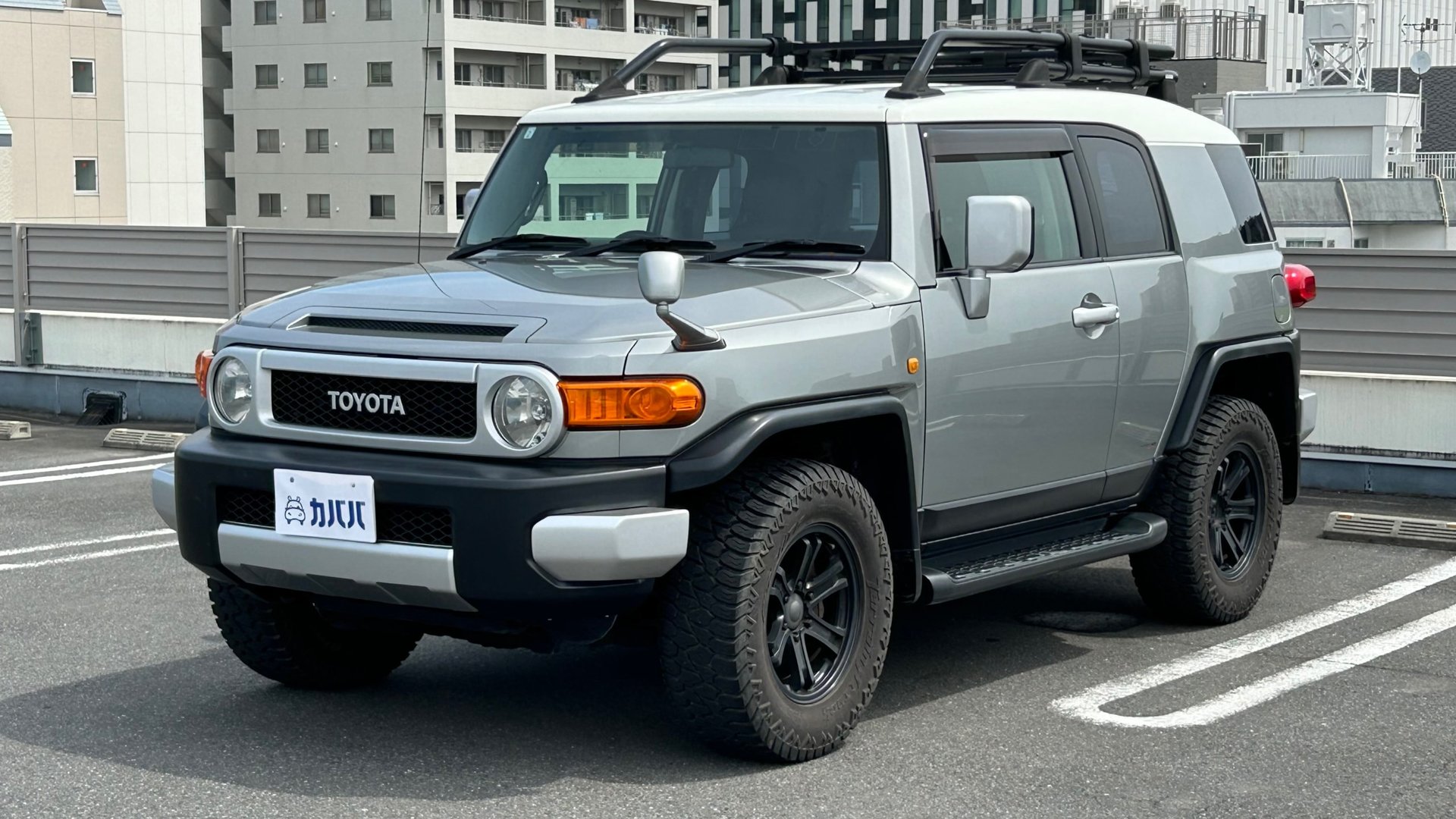 TOYOTA FJ CRUISER - View 1
