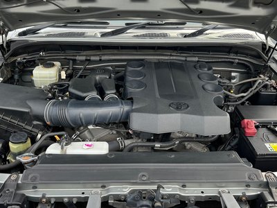 TOYOTA FJ CRUISER - 6