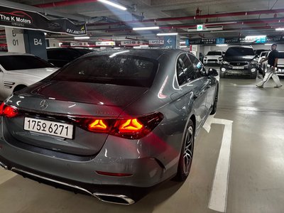 2025 Mercedes-BENZ E-CLASS photo 3