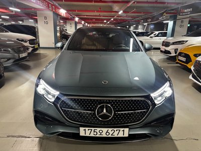 2025 Mercedes-BENZ E-CLASS photo 1