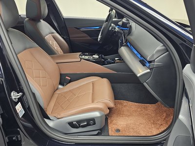 2024 BMW 5 SERIES 缩略图 16