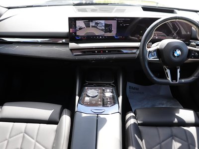 BMW 5 SERIES TOURING - 7