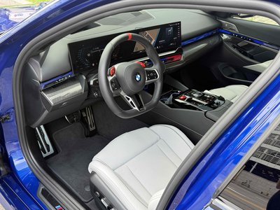 صورة مصغرة 11 لـ 2026 BMW M5