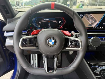 صورة 8 لـ 2026 BMW M5