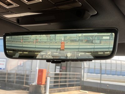 LAND ROVER DEFENDER - 10