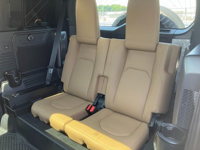 LAND ROVER DEFENDER - 5