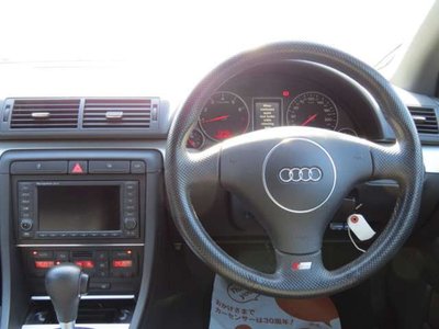 AUDI A4 AVANT - 7