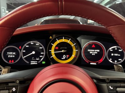 PORSCHE 911 - 8