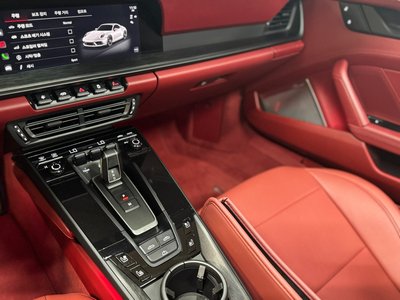 PORSCHE 911 - 9