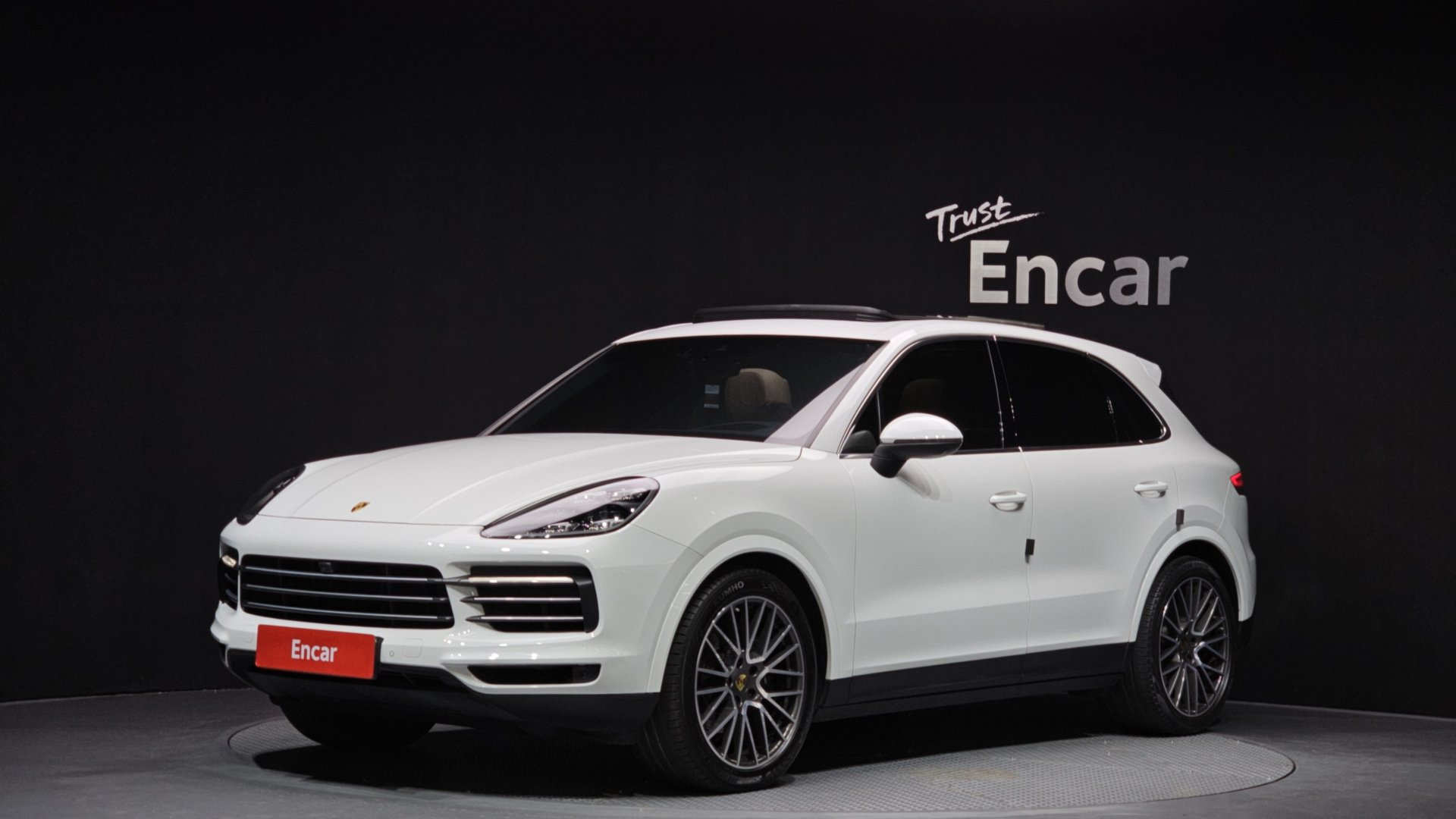 PORSCHE CAYENNE - View 1