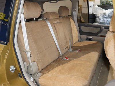 TOYOTA LAND CRUISER 100 - 8