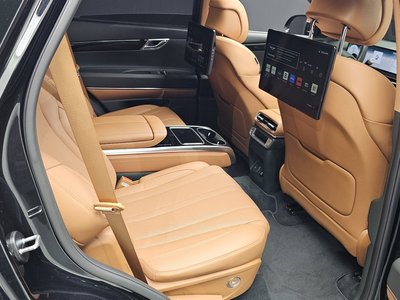 2025 Genesis GV80 — миниатюра 17