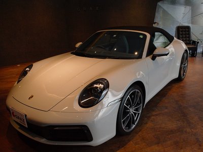 PORSCHE 911 CABRIOLET - 10