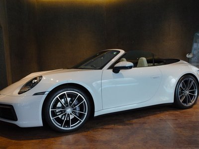 PORSCHE 911 CABRIOLET - 6