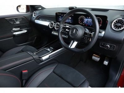 صورة 8 لـ 2024 Mercedes-BENZ GLB