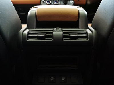 2024 LAND Rover DEFENDER 缩略图 13