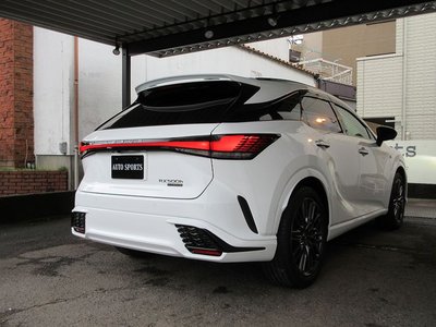 صورة 5 لـ 2023 Lexus RX
