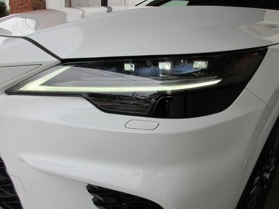 صورة 8 لـ 2023 Lexus RX
