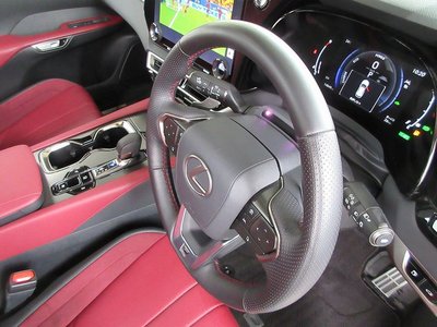 2023 Lexus RX — миниатюра 12