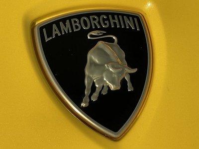 LAMBORGHINI AVENTADOR - 5