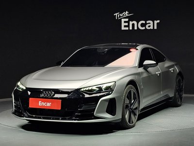 AUDI E-TRON GT