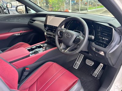 صورة مصغرة 11 لـ 2024 Lexus RX